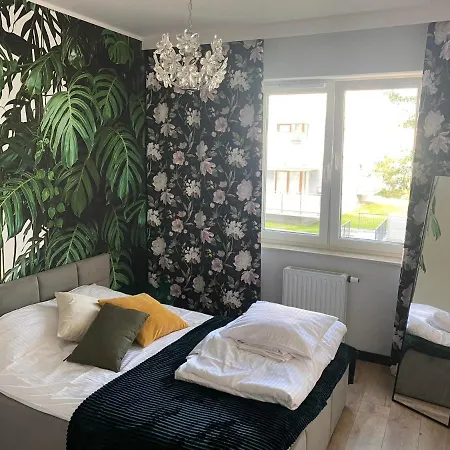 Tomek アパート *