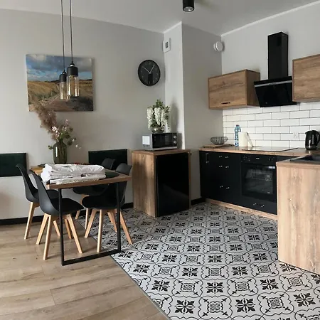 Tomek Apartment *